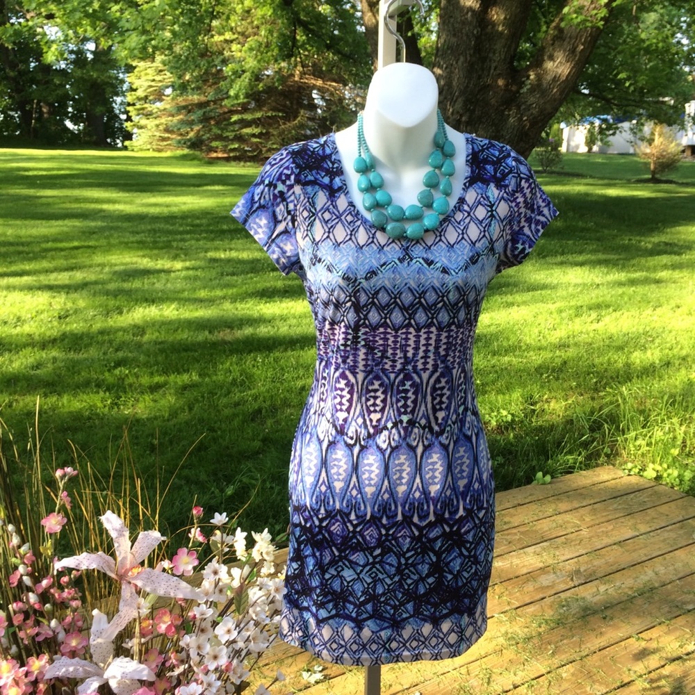 Blue Pattern dress - Picture 2 of 5